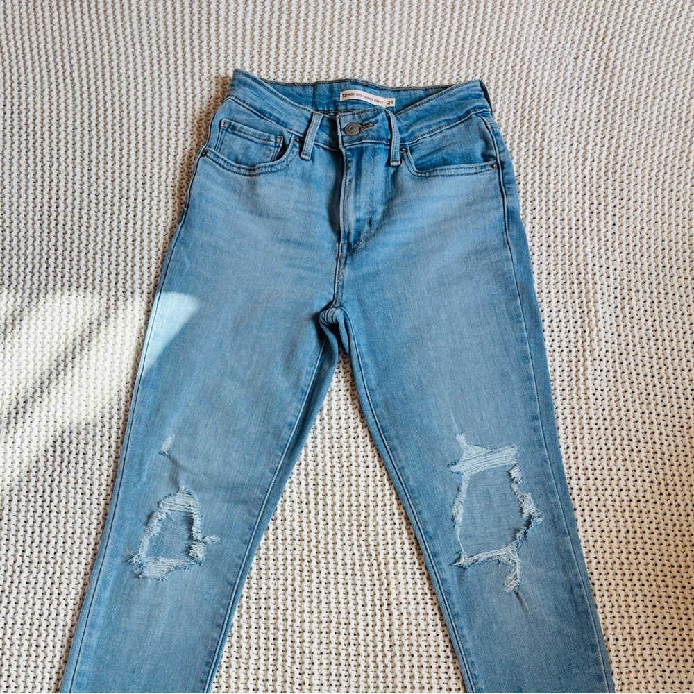 🌟 Levi’s 721 High Rise Skinny Ankle Jeans – Light Wash